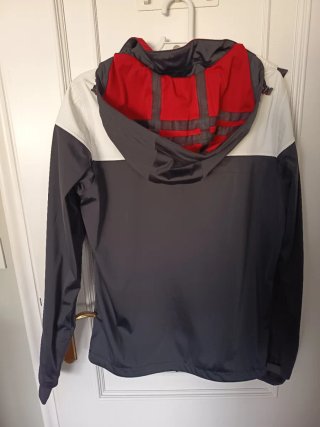 Chaqueta Softshell AMG Negra y Blanca