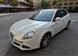 Alfa Romeo Giulietta 2013. PEGATINA ECO. Impecable