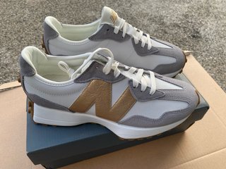 New Balance 327 Pelle 40.5 Bianco/Grigio