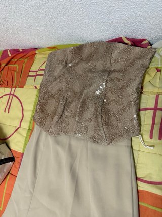 Conjunto de Corpiño y Falda Beige