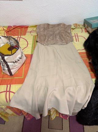 Conjunto de Corpiño y Falda Beige