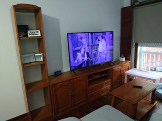 Mueble de salón madera vitrina