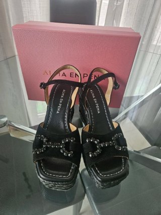 Sandalias Alma en Pena negras con pedrería