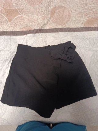 Falda pantalón negra con lazo