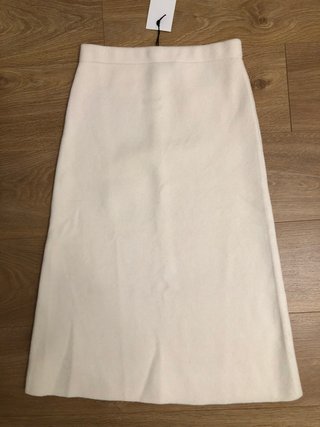 Falda midi de punto Zara blanca