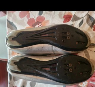 Zapatillas de Ciclismo Plateadas Talla 43