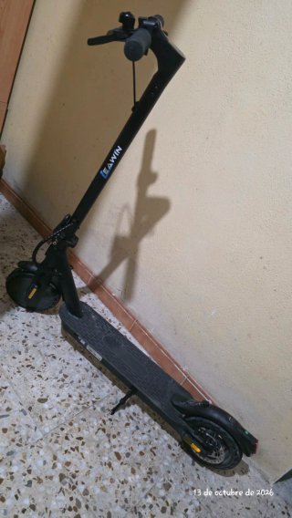 Patinete Eléctrico EAWIN Negro