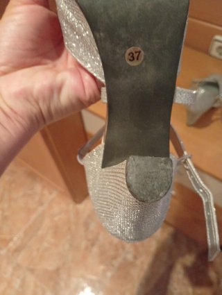 Scarpe col tacco argentate