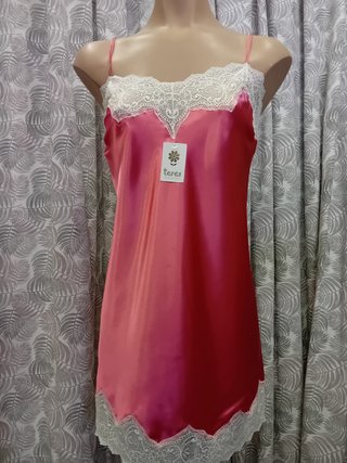 Camisón Terés Luci XL frambuesa – Raso y encaje