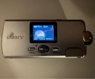 Cámara Sony Cyber-shot U 2.0 MP