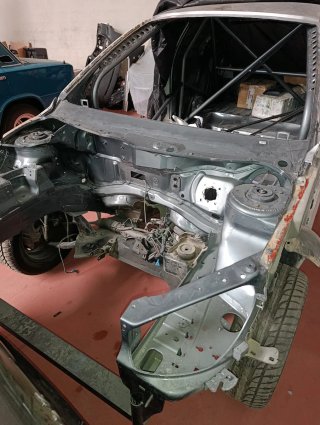 Carrocería Peugeot 206 GTI con Barras