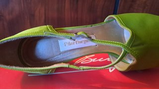 Zapatos de tacón Pilar Burgos verdes