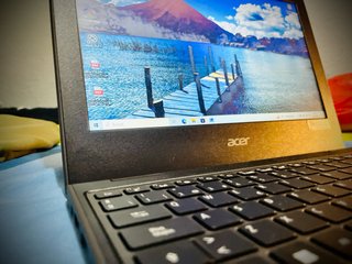 Portátil Acer TravelMate B311-32