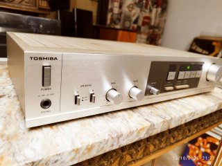 TOSHIBA SB-M30 AMPLIFICADOR  MADE IN JAPAN