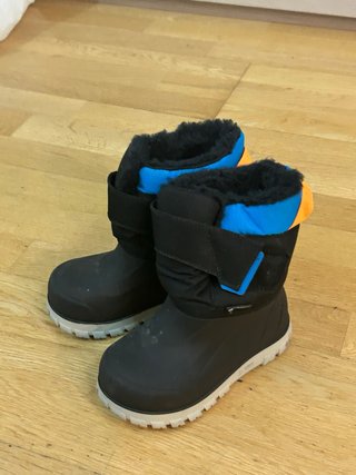 2 Pares de Botas de Nieve (Tallas 28 y 31)