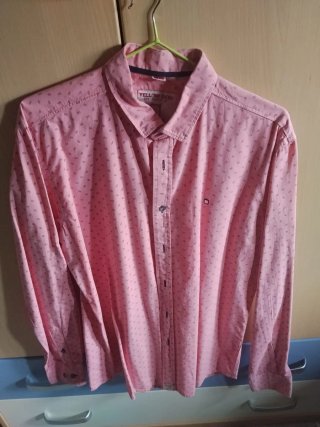 Camisa rosa estampada