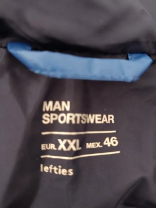 Chaqueta Acolchada Con Capucha Hombre. Talla XXL