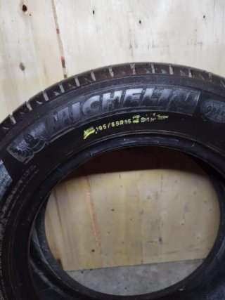 Neumático 195/65R15