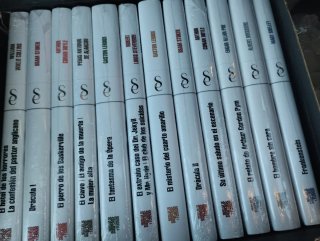 12 libros colección Novelas de suspense y terror