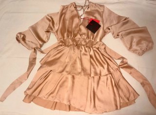Vestido satinado beige/rosa talla única
