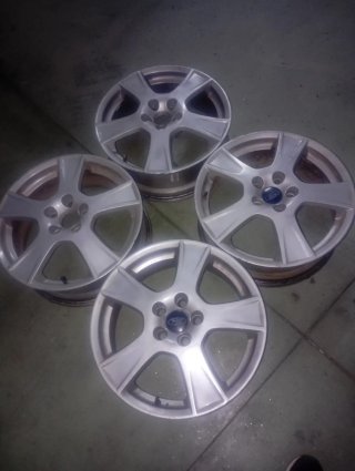 4 Llantas de Aluminio Ford 240e