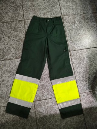 Pantalón de trabajo mujer verde con reflectantes