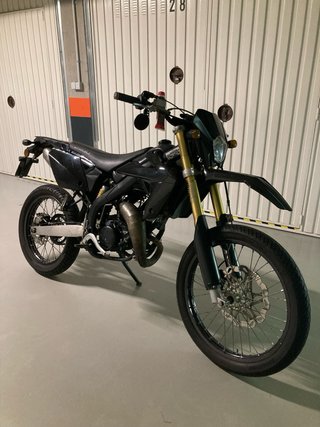 Rieju MRT Pro Supermotard Negra