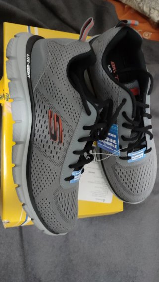 Zapatillas Skechers T41 sin estrenar