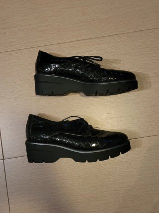 Zapatos Punt Roma Negros Charol