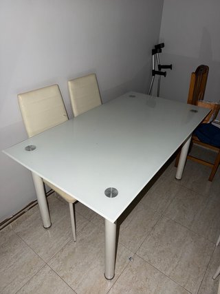 Mesa de comedor cristal y metal