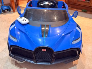Coche de batería infantil Bugatti azul