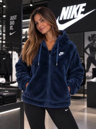 Chaqueta Nike de Borreguito Negra