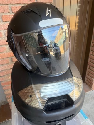 Baúl y Casco de Moto stormer Negro talle s