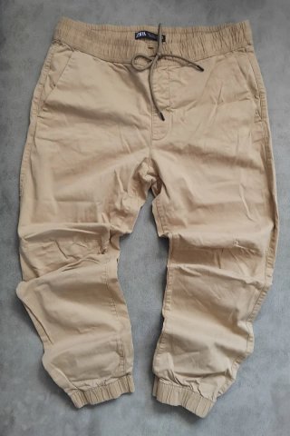 Pantalones Zara beige joggers