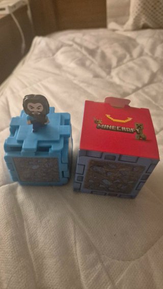 Caja Minecraft McDonald's