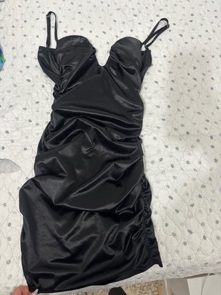 Vestido corto negro