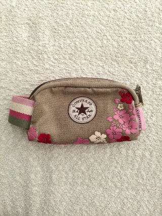 Estuche Converse Vintage Flores