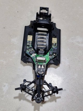 Scalextric chasis y chip F1 digital system