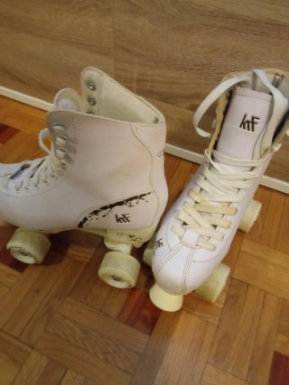 Patines de 4 ruedas blancos