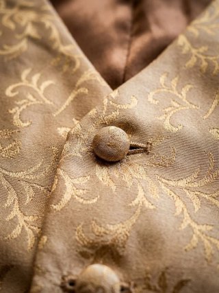Chaleco Brocado Beige Talla 54 (XL)