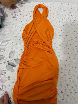 Vestido Naranja con Fruncido