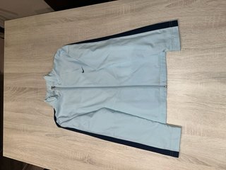 Sudadera Nike azul
