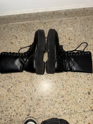 Botas Altas Negras H&M Divided Talla 41