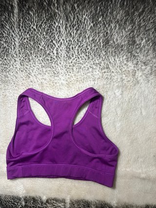 Sujetador deportivo Nike Dri-FIT morado