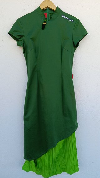 Vestido asimétrico SKFK Mila verde T. XS / S