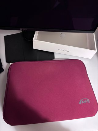 MacBook Air M3 13” 16GB RAM