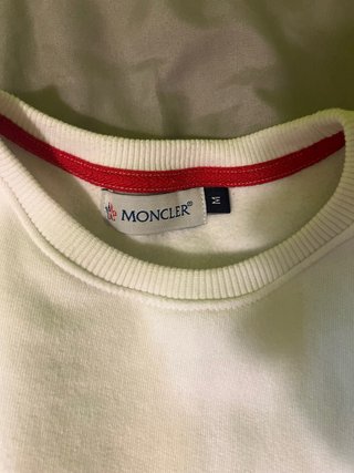 Sudadera Moncler Blanca con logo en el pecho