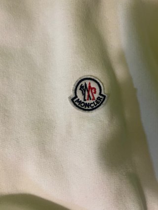 Sudadera Moncler Blanca con logo en el pecho