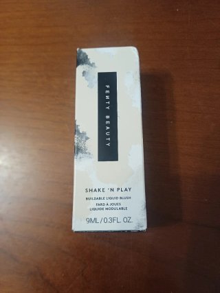 Fenty Beauty Colorete Líquido Shake 'N Play