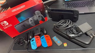 Nintendo Switch V2 completa en caja. Buen estado.